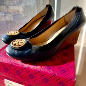 Toru Burch Wedge Pump Size 9 - Blue